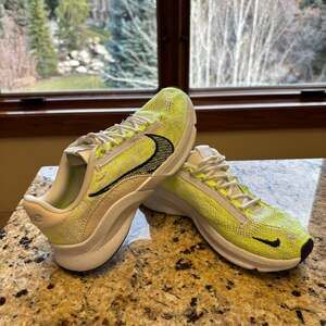 Amazon.com | Nike Womens WMNS Zoom Air Fire CW3876 106 - Size 5W | Basketball